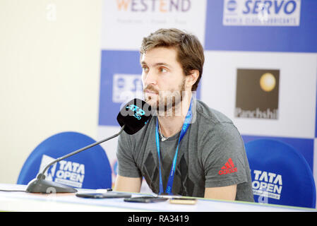 Pune, Indien. 31. Dezember 2018. Gilles Simon von Frankreich spricht mit der Presse über die Eröffnungs-Tag der Tata Open Maharashtra ATP Tennis Turnier in Pune, Indien. Credit: karunesh Johri/Alamy leben Nachrichten Stockfoto