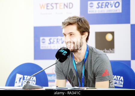 Pune, Indien. 31. Dezember 2018. Gilles Simon von Frankreich spricht mit der Presse über die Eröffnungs-Tag der Tata Open Maharashtra ATP Tennis Turnier in Pune, Indien. Credit: karunesh Johri/Alamy leben Nachrichten Stockfoto