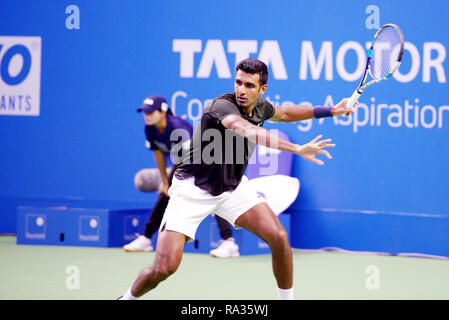 Pune, Indien. 31. Dezember 2018. Prajnesh Gunneswaran von Indien in Aktion in der ersten Runde der Konkurrenz singles bei Tata Open Maharashtra ATP Tennis Turnier in Pune, Indien. Credit: karunesh Johri/Alamy leben Nachrichten Stockfoto