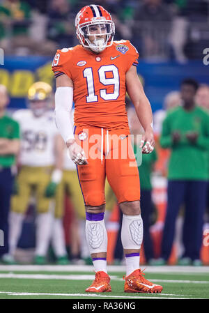 Dezember 29, 2018: Clemson Sicherheit Tanner Muse (19) während der NCAA Football Spiel Action zwischen den Notre Dame Fighting Irish und die Clemson Tiger bei AT&T Stadium in Arlington, Texas. Clemson Notre Dame besiegte 30-3. Johann Mersits/CSM Stockfoto