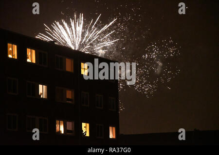 Kopenhagen, Dänemark. 1. Januar 2019. Neues Jahr 2019 clebration wih Fire Works in der dänischen Hauptstadt Kopenhagen Kastrup Dänemark. (Foto.. Franz Joseph Dean/Deanpictures. Credit: Francis Joseph Dean/Deanpictures/Alamy leben Nachrichten Stockfoto