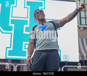 Orlando, Florida, USA. 31 Dez, 2018. Kentucky star RB Benny Snell Jr. während der pep Rally für den Citrus Bowl Fußballspiel am Pointe Orlando in Orlando, Florida. Kyle Okita/CSM/Alamy leben Nachrichten Stockfoto