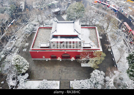 Nanjing, Nanjing, China. 1 Jan, 2019. Nanjing, China - schweren Schnee hits Nanjing in der Provinz Jiangsu. Credit: SIPA Asien/ZUMA Draht/Alamy leben Nachrichten Stockfoto