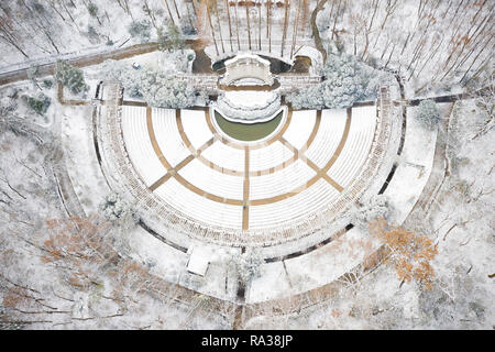 Nanjing, Nanjing, China. 1 Jan, 2019. Nanjing, China - schweren Schnee hits Nanjing in der Provinz Jiangsu. Credit: SIPA Asien/ZUMA Draht/Alamy leben Nachrichten Stockfoto