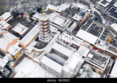 Nanjing, Nanjing, China. 1 Jan, 2019. Nanjing, China - schweren Schnee hits Nanjing in der Provinz Jiangsu. Credit: SIPA Asien/ZUMA Draht/Alamy leben Nachrichten Stockfoto