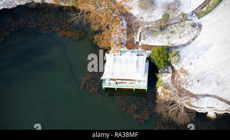 Nanjing, Nanjing, China. 1 Jan, 2019. Nanjing, China - schweren Schnee hits Nanjing in der Provinz Jiangsu. Credit: SIPA Asien/ZUMA Draht/Alamy leben Nachrichten Stockfoto