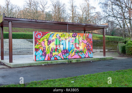 Glasgow, Schottland, Großbritannien. 1. Januar, 2019. Ein wandbild an der Wand der Musikpavillon an der Queen's Park Arena. Credit: Skully/Alamy leben Nachrichten Stockfoto