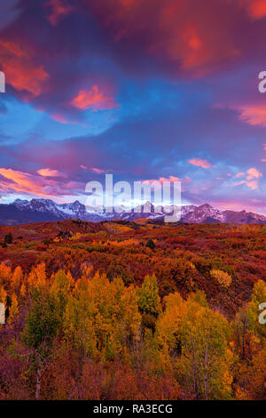 Sonnenaufgang über Colorado's Dallas in den San Juan Mountains Divide Stockfoto