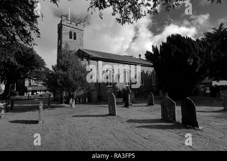 St Andrews Kirche, Coniston Stadt, Cumbria, Lake District National Park, England, Großbritannien Stockfoto