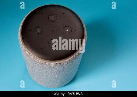 Amazon neue 2. Generation Echo Plus Stockfoto