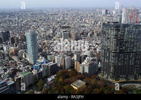Der Blick von der Aussichtsplattform des Tokyo Government Building zeigt ein Blick auf den Central Tokyo Stockfoto