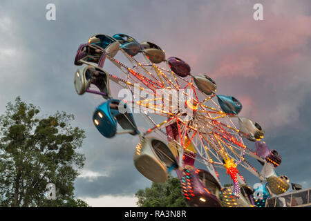 Schnell bewegten Kreisverkehr im Vergnügungspark closeup Stockfoto