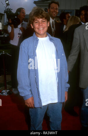 WESTWOOD, CA - 8. JULI: Schauspieler Jason James Richter nimmt Weltpremiere von Columbia Pictures'', die in der Linie der Brand" am 8. Juli 1993 bei Mann Dorf Theater in Westwood, Kalifornien. Foto von Barry King/Alamy Stock Foto Stockfoto