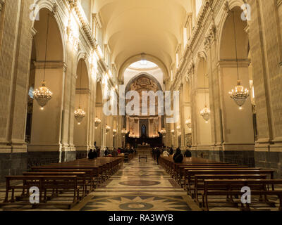 Innenansicht der Römisch-katholischen Kathedrale Sant'Agata, Stadt Catania, Sizilien, Italien. Stockfoto