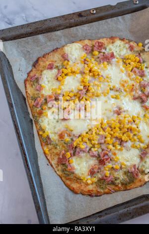Blumenkohl pizza Stockfoto