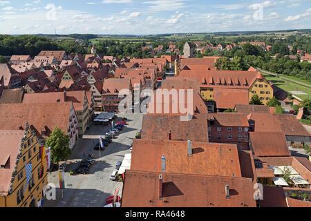 Blick vom Turm der Kathedrale im historischen Zentrum, Segringer Straße, Dinkelsbühl, Mittelfranken, Bayern, Deutschland Stockfoto