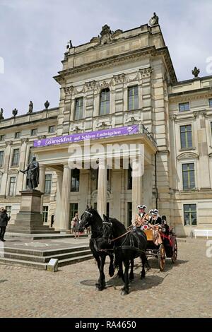 Trainer vor Ludwigslust Schloss während Barocke Festival, Mecklenburg-Vorpommern, Deutschland Stockfoto