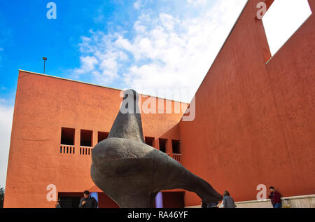 Monterrey, Mexiko - 9 Dezember, 2018: MARCO, Museum für Zeitgenössische Kunst (Museo de Arte Contemporaneo) Wahrzeichen der Stadt Macroplaza Stockfoto