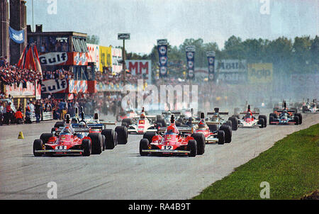 Monza, Autodromo Nazionale, 7. September 1975. Die beiden Scuderia Ferrari, der Schweizer Clay Regazzoni (Nr. 11) und der österreichischen Niki Lauda (Nr. 12) Diese letzte poleman, nehmen Sie die Leitung an der Start der XLVI Grand Prix von Italien an Bord ihrer Ferrari 312 T Stockfoto