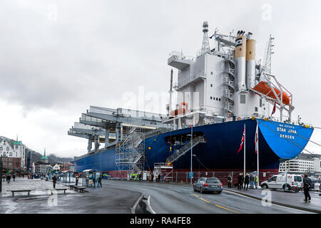 Neubau bulk carrier Star Java neben in Bergen Hafen für ihre Taufe. Bergen, Norwegen Februar 2007. Stockfoto