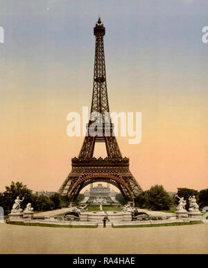 Eiffel Tower mit Blick auf den Palais du TrocadeÌro, Paris, Frankreich. Zwischen 1890 und 1910. Stockfoto