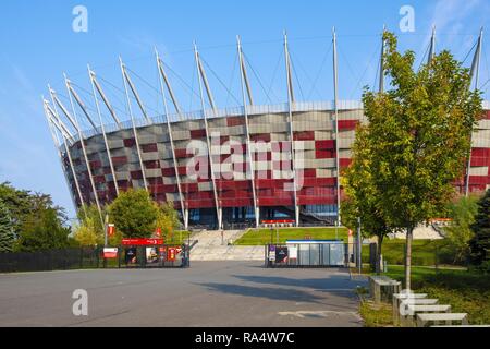 Warszawa, Masowien/Polen - 2018/09/02: Außen der PGE Narodowy Nationalstadion in Praga in Warschau, mit einziehbarem Dach, dient als Heimstadion von Polen nationale Fußball-te Stockfoto