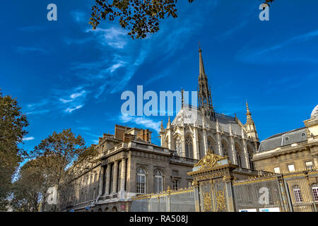 Sainte-Chapelle ist eine königliche Kapelle im gotischen Stil, in den mittelalterlichen Palais de la Cité, Paris, ein Juwel der Gotik Rayonnant Stockfoto