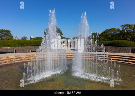 Nagasaki, Japan - Oktober 25, 2018: Brunnen des Friedens in Nagasaki Peace Park in Nagasaki, Japan Stockfoto