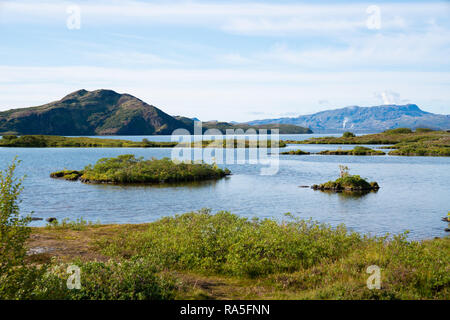 Panoramablick auf die Landschaft See in Islandia Stockfoto