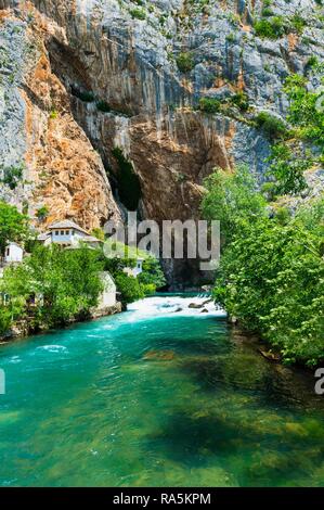 Historische Derwisch Kloster Blagaj Tekke, Blagaj, Bosnien und Herzegowina Stockfoto