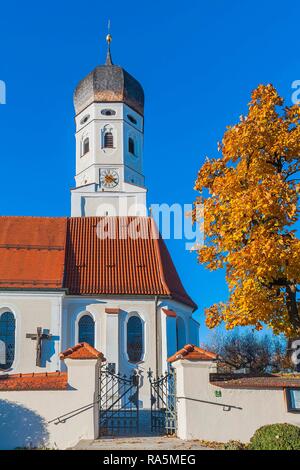 Katholische Pfarrkirche St. Vitus in Erling, Andechs, Oberbayern, Bayern, Deutschland Stockfoto