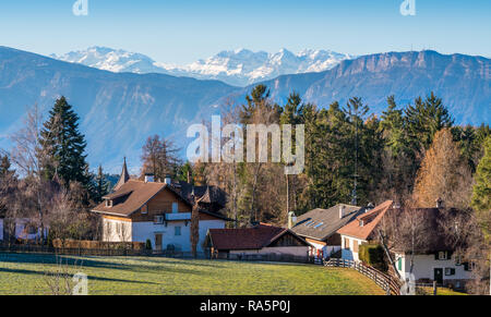Idyllische Winterlandschaft in Oberbozen, Trentino Alto Adige, Norditalien. Stockfoto