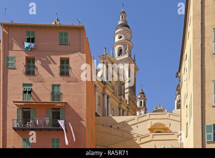 Kirche St-Michel-Archange, Menton, Côte d'Azur, Provence - Alpes - Côte d'Azur, Frankreich Stockfoto