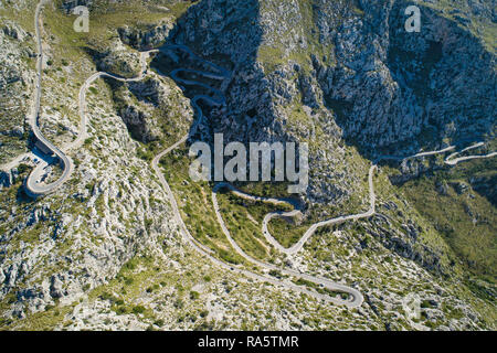 Sa Calobra Straße, eine der schönsten und spektakulärsten Straßen der Welt, Insel Mallorca, Spanien Stockfoto