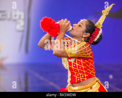 SriLankan Tänzerin von Hillwood College Dance Troupe führt auf dem Maskdance Festival in Andong Südkorea auf Stockfoto