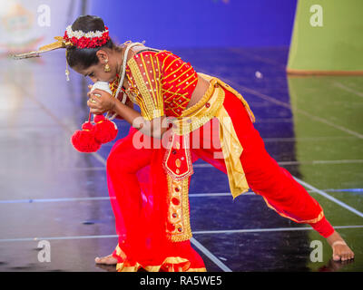 SriLankan Tänzerin von Hillwood College Dance Troupe führt auf dem Maskdance Festival in Andong Südkorea auf Stockfoto