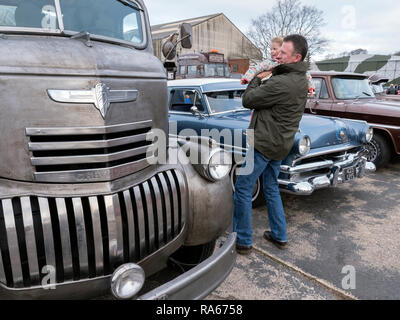 Weybridge, Surrey, Großbritannien. 1. Januar, 2019. Brooklands Museum neue Jahre Tag Oldtimer sammeln. Lage Brooklands Road Weybridge Surrey UK. 01/01/2019 Credit: Martyn Goddard/Alamy leben Nachrichten Stockfoto