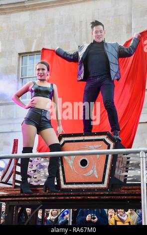 Andrew Lee, Mentalist und Illusionist, London's New Year's Day Parade, Whitehall, London, UK Stockfoto