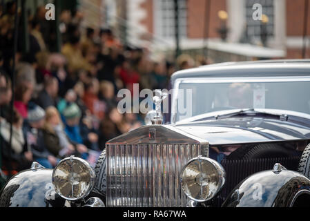 London, Großbritannien. 1. Januar 2019. Das Thema der Parade war in diesem Jahr "London begrüßt die Welt". Mit tausenden von Interpreten aus einer Vielzahl von verschiedenen Ländern und Kulturen aus der ganzen Welt eine Parade durch das Zentrum von London. Credit: Ilyas Ayub/Alamy leben Nachrichten Stockfoto