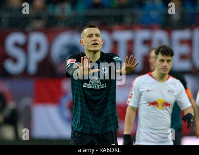 Leipzig, Deutschland. 22 Dez, 2018. 1. 1. Fussballbundesliga, 17. Spieltag, RB Leipzig (L) - Werder Bremen (HB) 3:2, am 22.12.2018 in Leipzig/Deutschland. € | Nutzung der weltweiten Kredit: dpa/Alamy leben Nachrichten Stockfoto