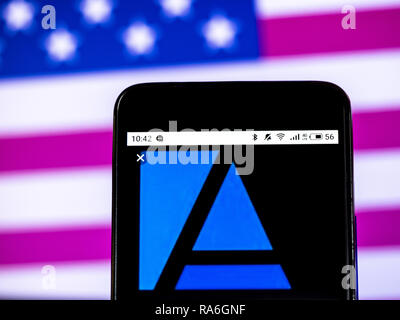 Kiew, Ukraine. 2 Jan, 2019. AmTrust Financial Services Insurance Company Logo gesehen auf einem Smartphone angezeigt. Quelle: Igor Golovniov/SOPA Images/ZUMA Draht/Alamy leben Nachrichten Stockfoto