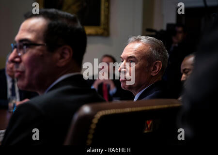 Us-Präsident Donald Trump spricht während einer Kabinettssitzung im Schaltschrank des Weißen Hauses, am Mittwoch, Januar 2, 2019 in Washington, D.C. Credit: Al Drago/Pool über CNP | Verwendung weltweit Stockfoto