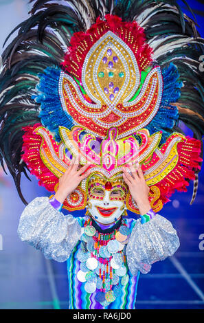 Philippinische Tänzerin des Masskara Festivals von Bacolod treten auf dem Maskdance Festival in Andong Südkorea auf Stockfoto