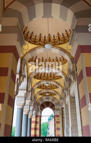 Maurische Arcade, vijecnica oder Rathaus, ehemaliger National University Library, Sarajevo, Bosnien und Herzegowina Stockfoto