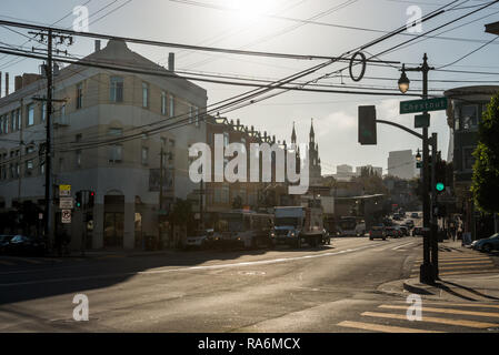 Blick auf eine typische Straße in San Francisco, Kalifornien, USA Stockfoto