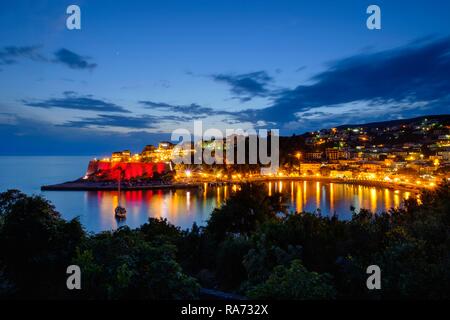 Dämmerung, Altstadt, Ulcinj, Adria, Montenegro Stockfoto