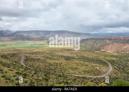 Ansicht des Biedouw Valley von Hoek Se Berg Pass auf der Straße zwischen Wupperthal Cederberge Clanwilliam und in den Bergen der Western Cap gesehen Stockfoto