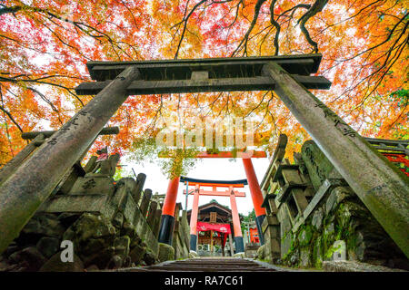 Mitsurugi Schrein in Fushimi Inari Schrein in Kyoto, Japan. Stockfoto