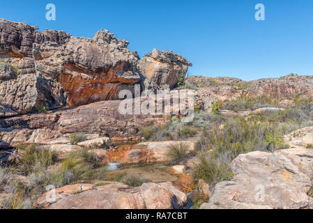 Die Landschaft auf der Riverside Arch Wanderweg im Cederberg Mountains in der Nähe von in Clanwilliam in der Provinz Western Cape Stockfoto