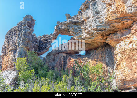 Das Riverside Arch in der cederberg Mountains in der Nähe von in Clanwilliam in der Provinz Western Cape Stockfoto